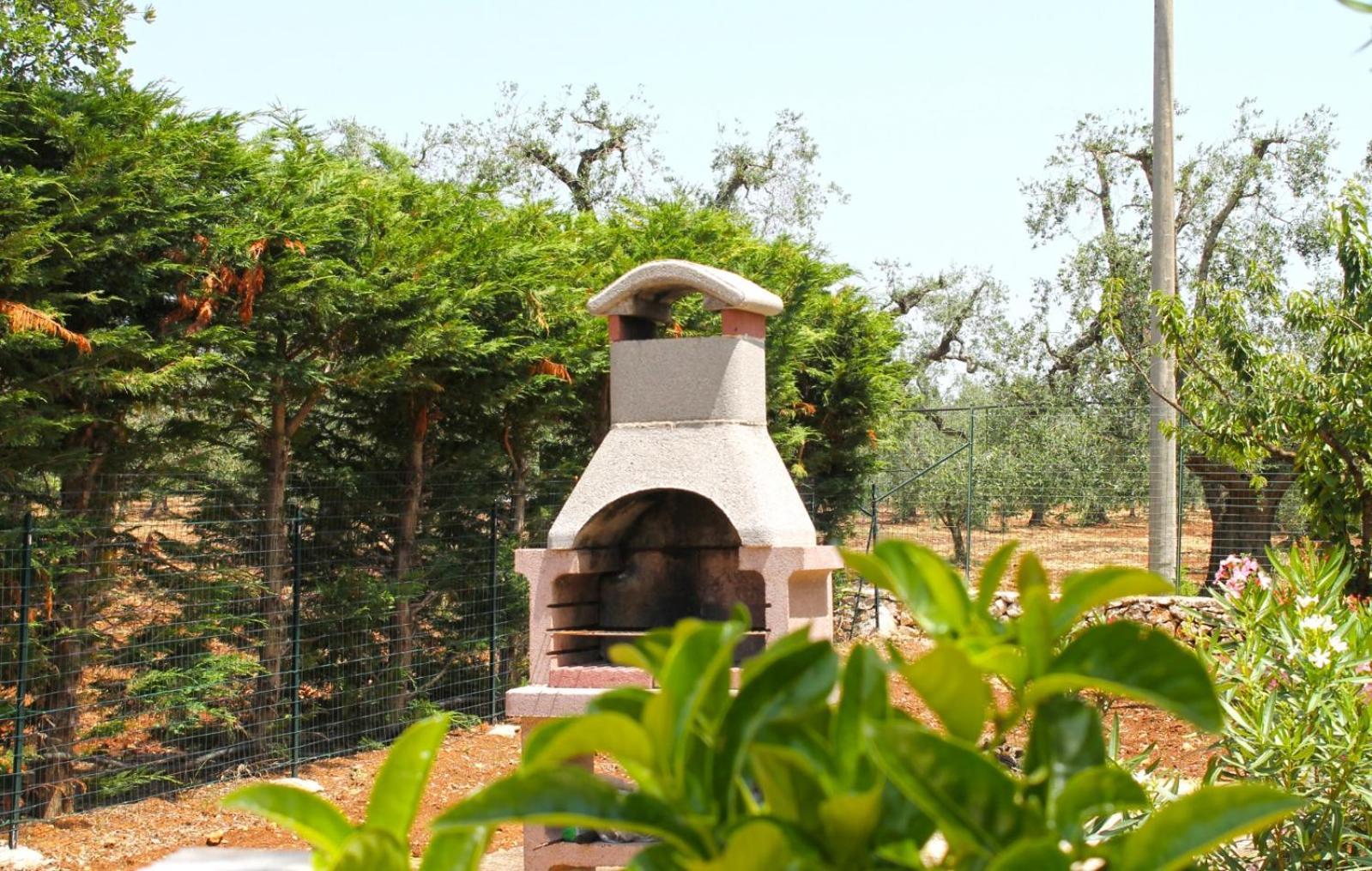 Trullo Degli Augelli Hostal San Michele Salentino Exterior foto